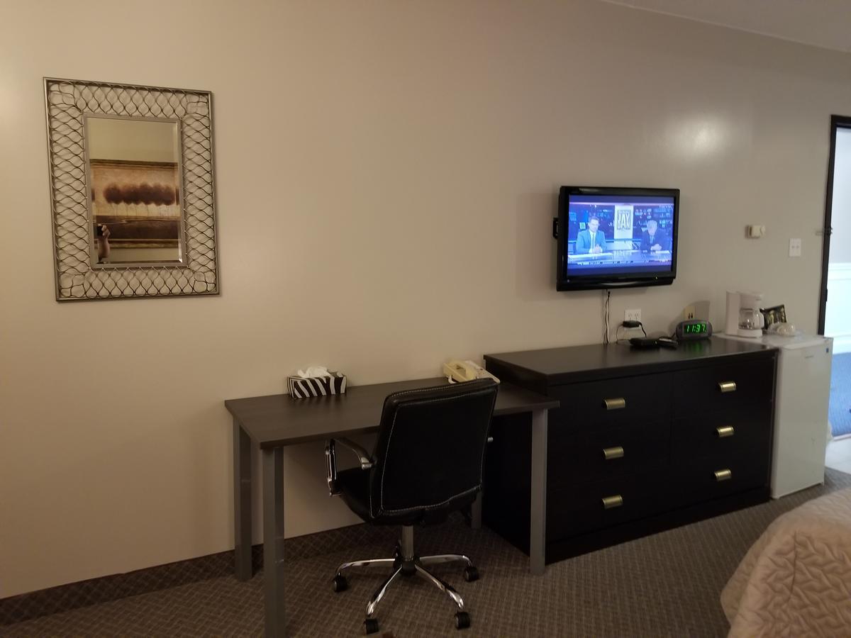 Knights Inn Удсток Екстериор снимка