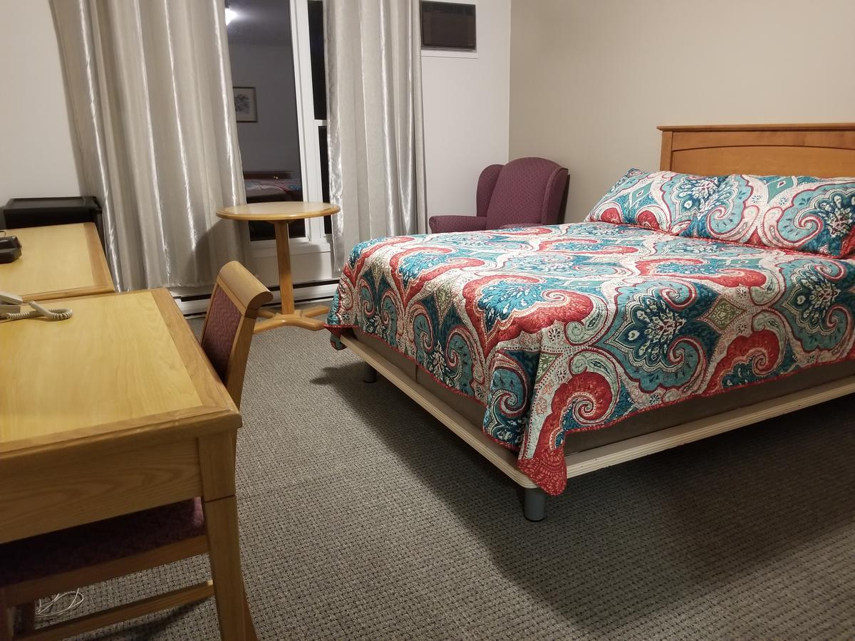 Knights Inn Удсток Екстериор снимка