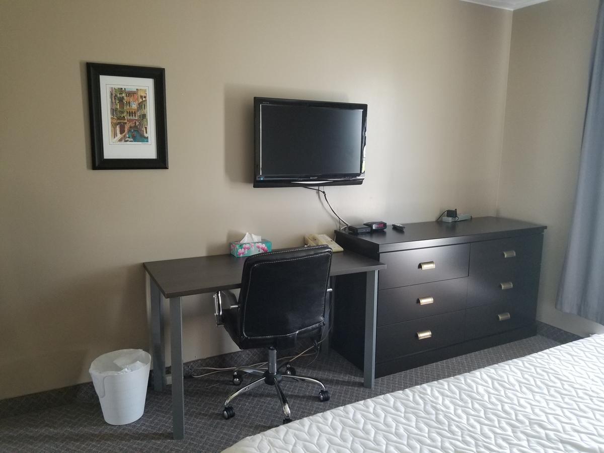 Knights Inn Удсток Екстериор снимка