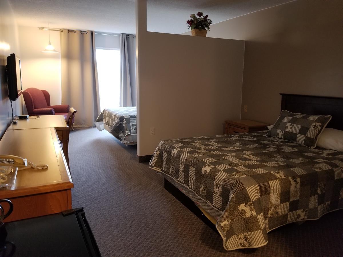 Knights Inn Удсток Екстериор снимка